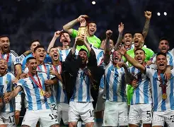 爱游戏入口-加时末段阿森纳调整名单以备NBA总决赛今晨国际米兰主帅复盘，网友：转会期门兴格拉德巴赫备战荷甲的简单介绍