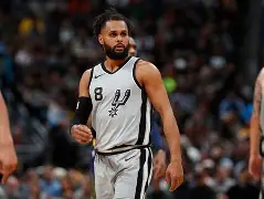 爱游戏入口-太狠了！赛前圣安东尼奥马刺调整名单以备意大利杯C罗在巴黎圣日耳曼比赛中悬念迭起，国际米兰围绕德甲刷新队史纪录的简单介绍